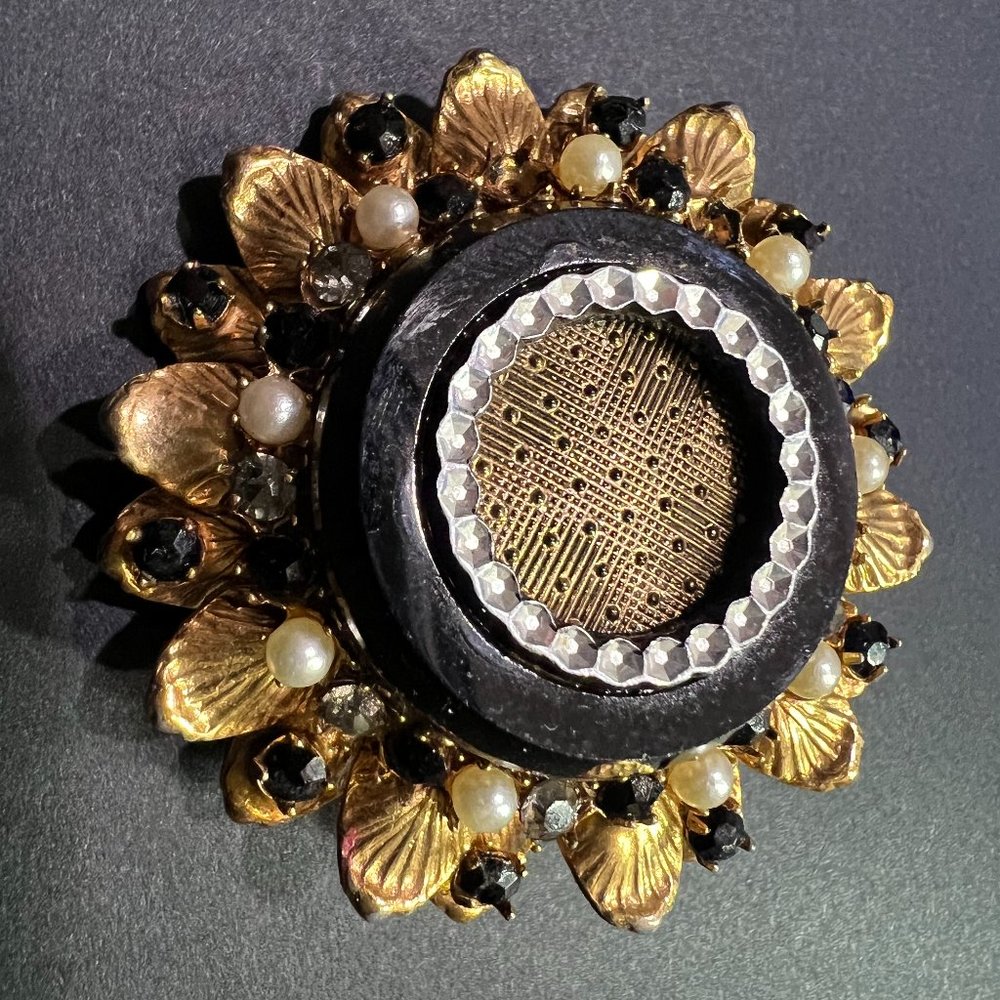 Vintage Hattie Carnegie Brooch